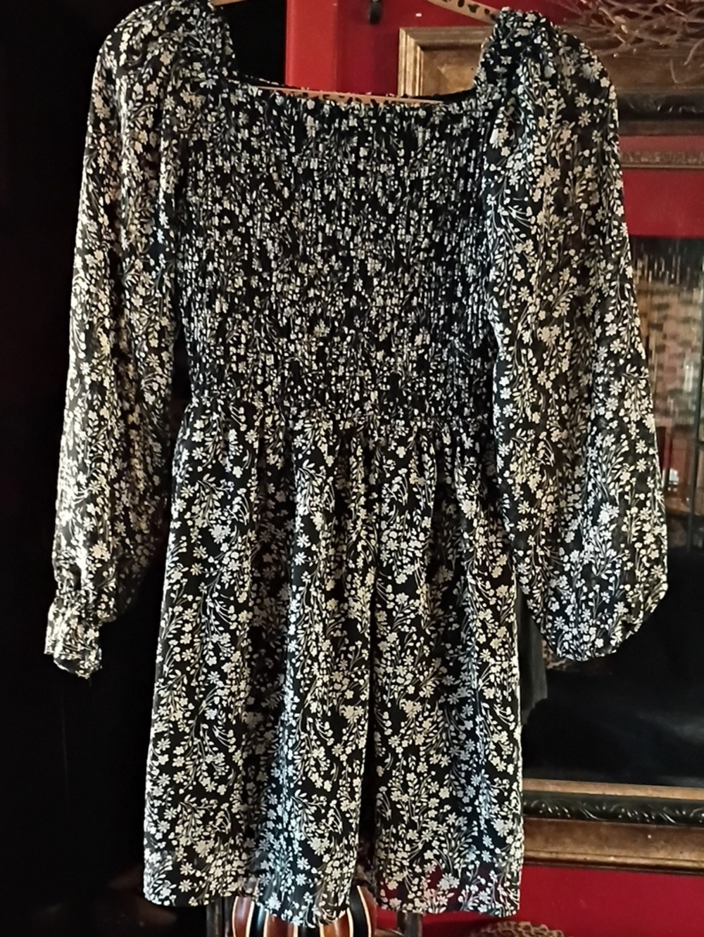 art class Black and White Floral Long-Sleeve Smocked Dress
